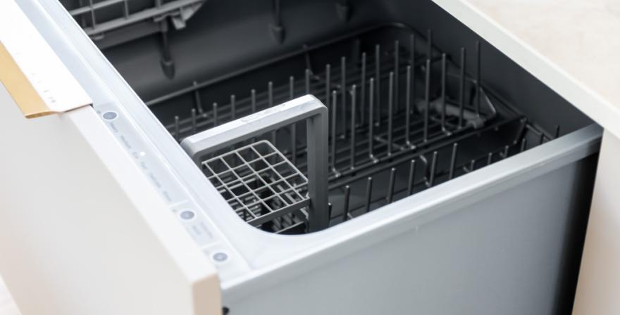Moderni_harmaa_Stone Grey Matt_Jet Black Matt_i-keittiö_ii-keittiö_saarekekeittiö_lakattu_mdf_kvartsi_2024_Ahmoonmäentie_Karkkila_3077_coll