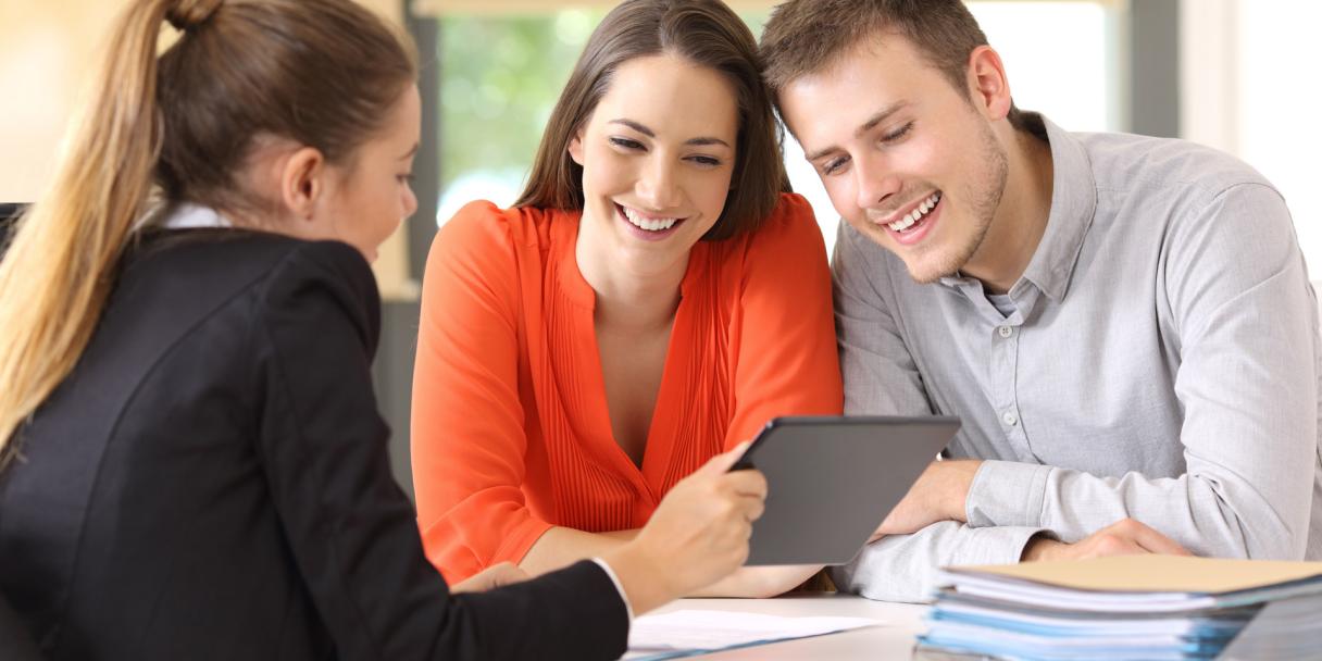 myyjä, asiakas, tapaaminen