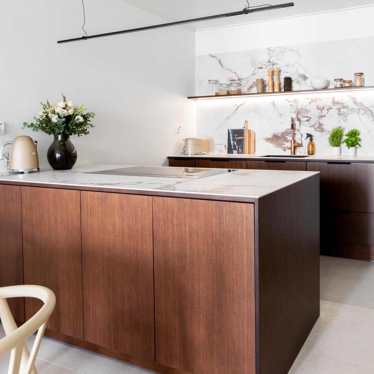 Puustelli Miinus keittiö ruskea Santapellonkuja Espoo