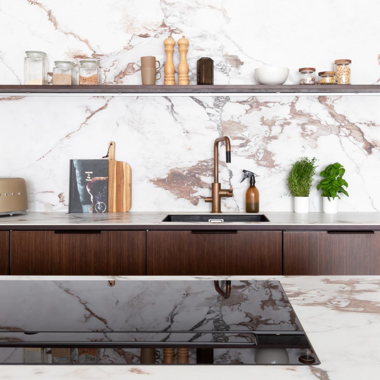 Puustelli Miinus keittiö ruskea Santapellonkuja Espoo