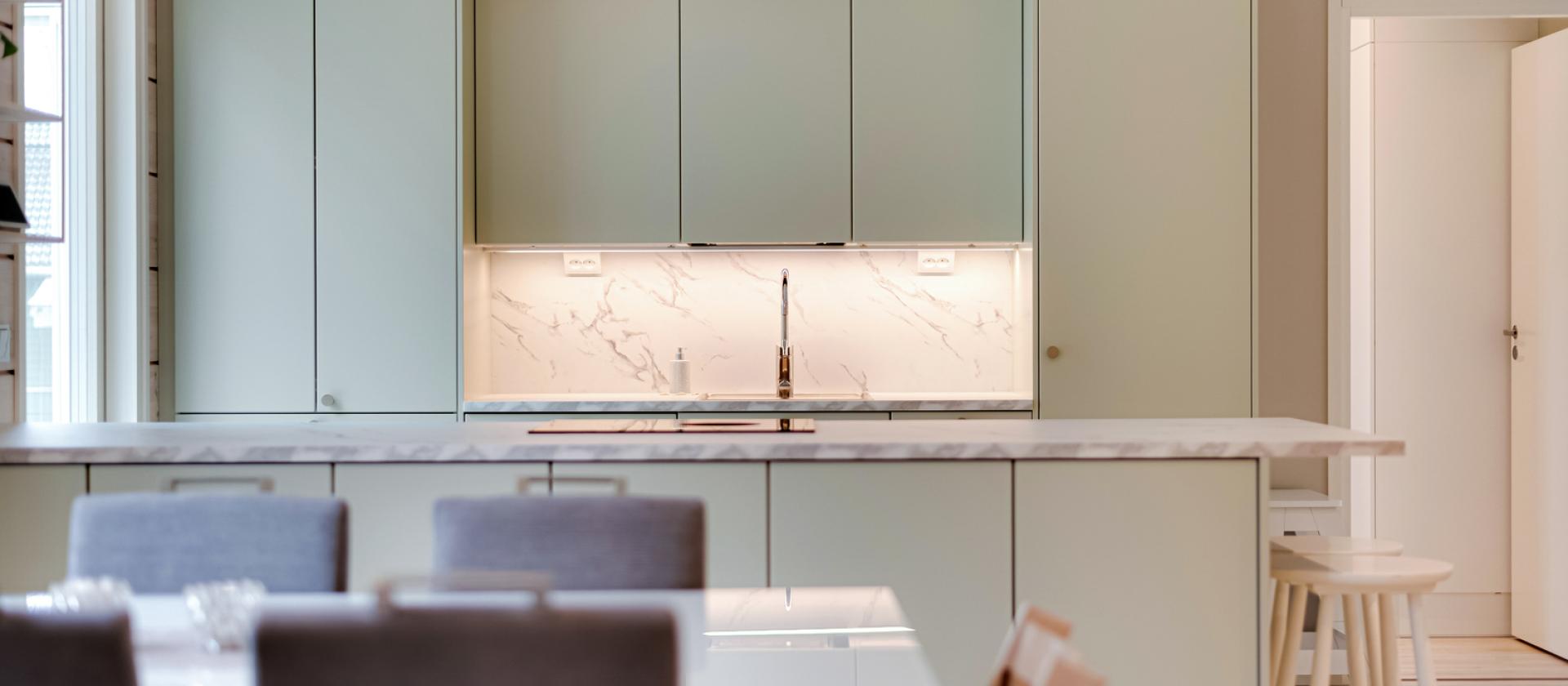 Kiiruna puustelli keittiö